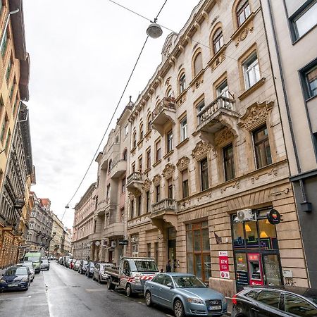 Budapest Magic Blue In Downtown Εξωτερικό φωτογραφία